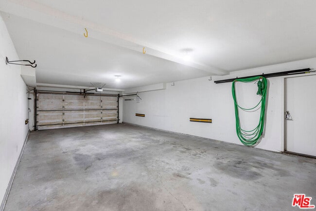 Building Photo - 29 Lighthouse St