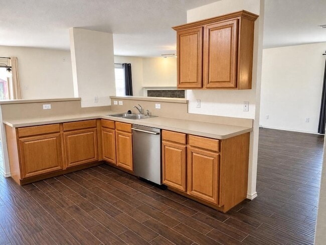 Building Photo - 1621 Village Park Trail