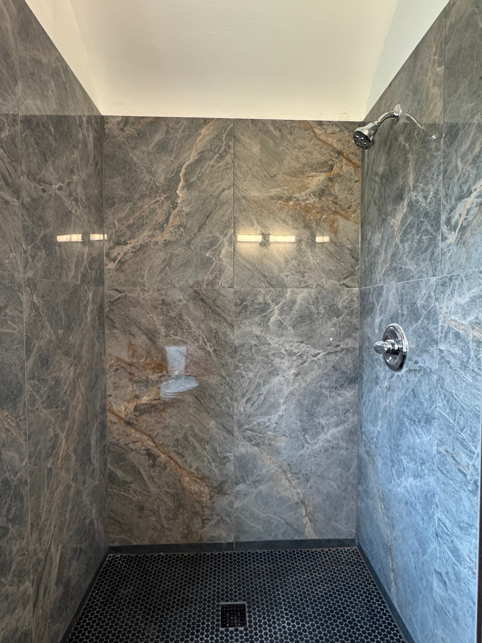 Shower - 2237 Evergreen Rd