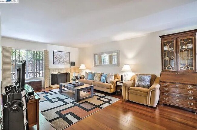 Primary Photo - 36264 Brighton Ct