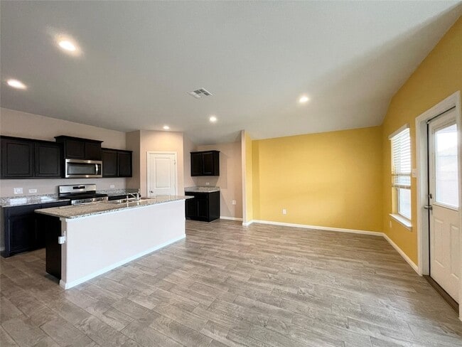 Building Photo - 8921 Eagles Landing Dr