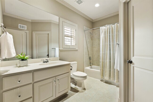 Building Photo - 4 Waterway Ct