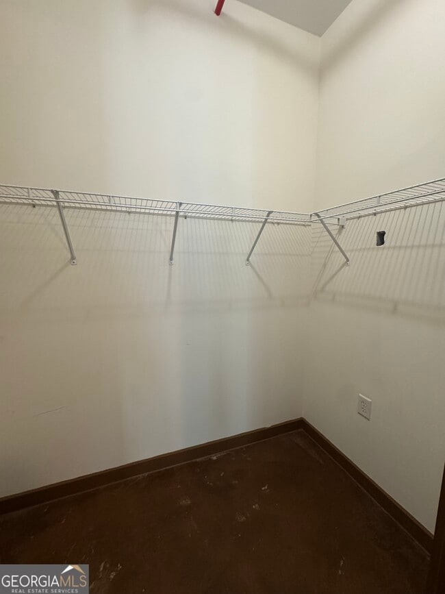 Building Photo - 250 Martha Dr