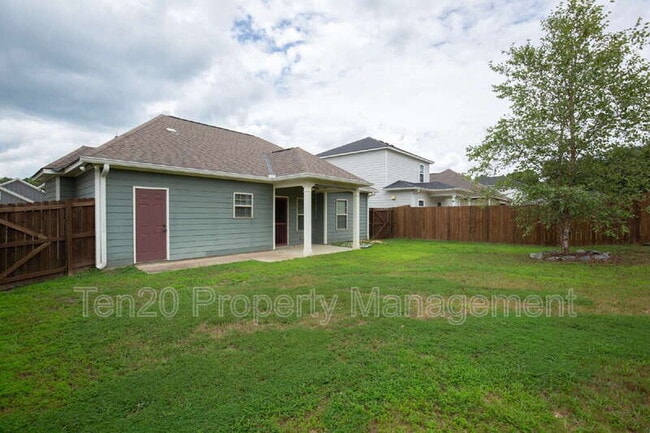 Building Photo - 7 Vineyard Dr