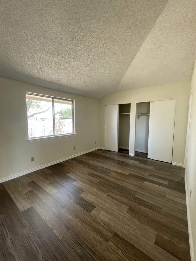 Building Photo - 851 Montera Rd