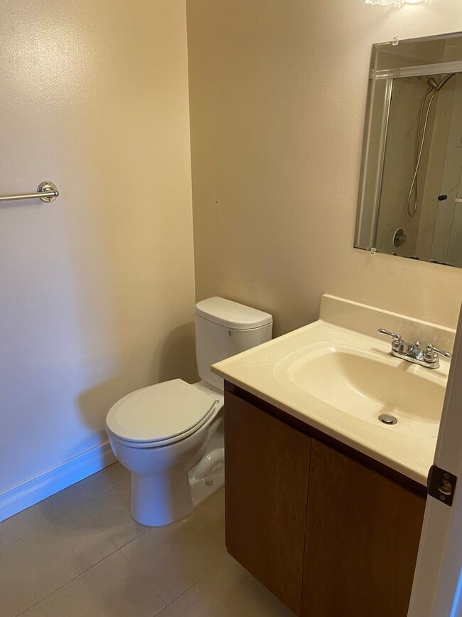 Building Photo - 965 Shorepoint Ct