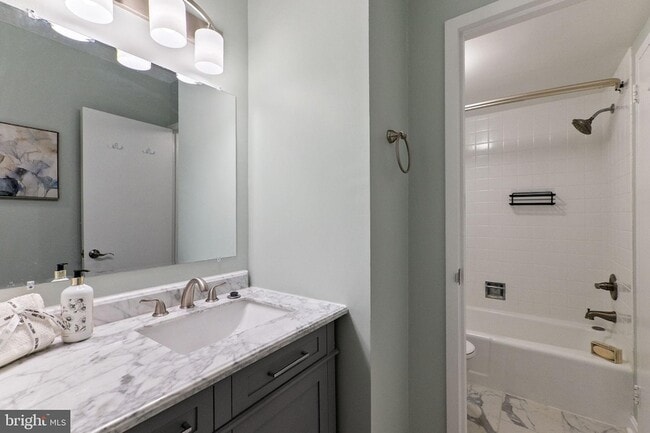 Building Photo - 4515 Willard Ave