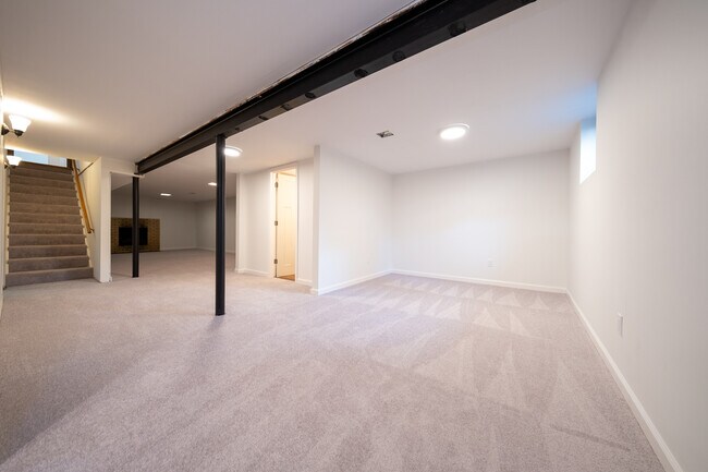 Building Photo - 4517 W 113th St