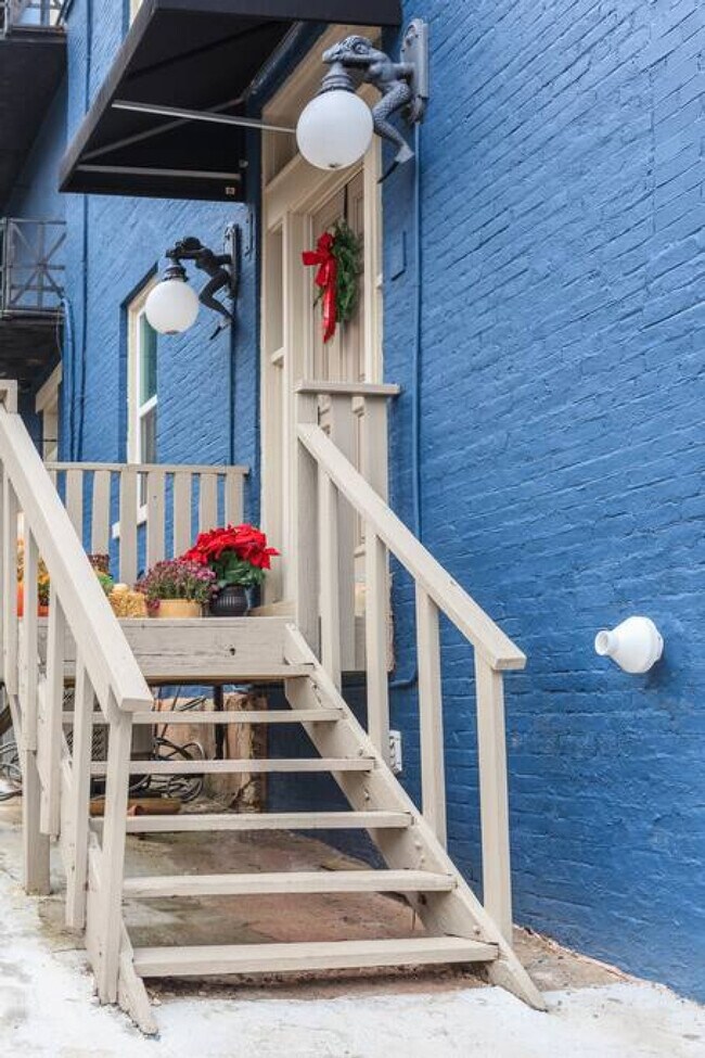 Building Photo - 11 Catlin Alley