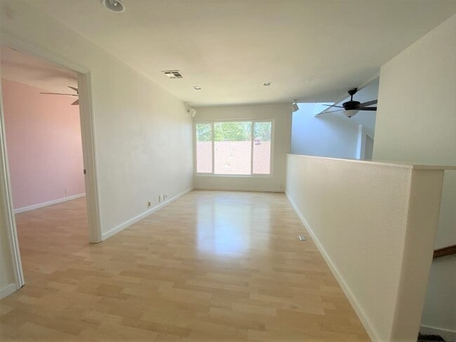 Building Photo - 10618 Caminito Manso