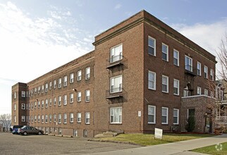 Building Photo - The Elms Apartments