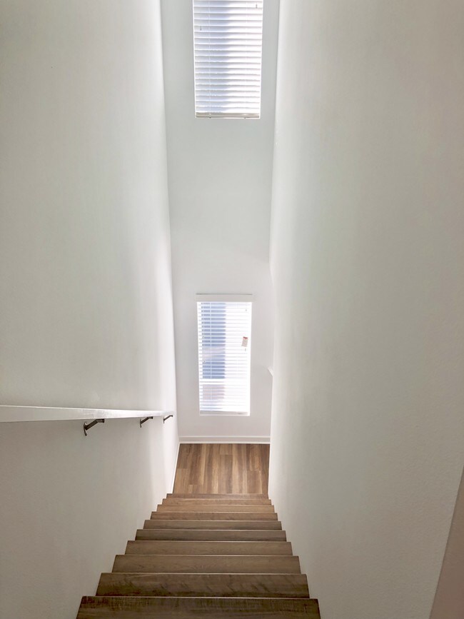 Stairs - 17821 Gillette Ave