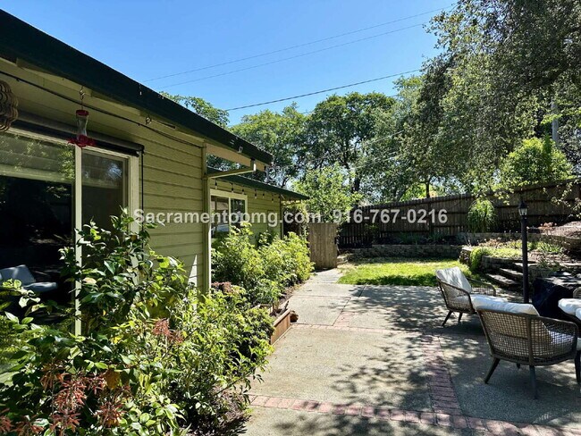 Building Photo - 1283 Live Oak Ln
