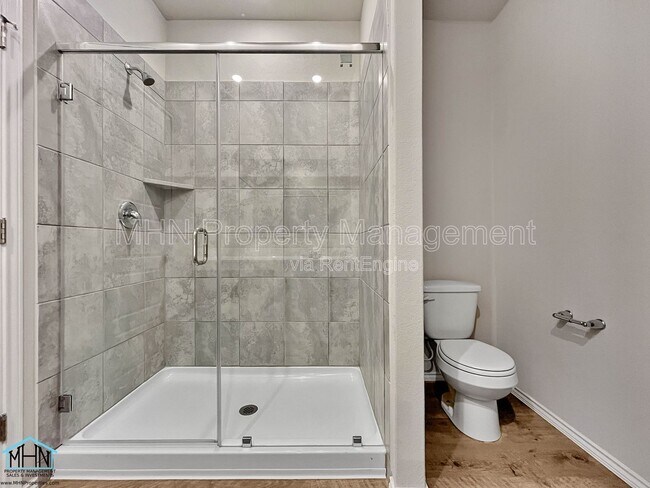 Building Photo - 1200 Legend Pass