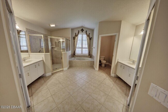 Building Photo - 1207 Hampstead Ln