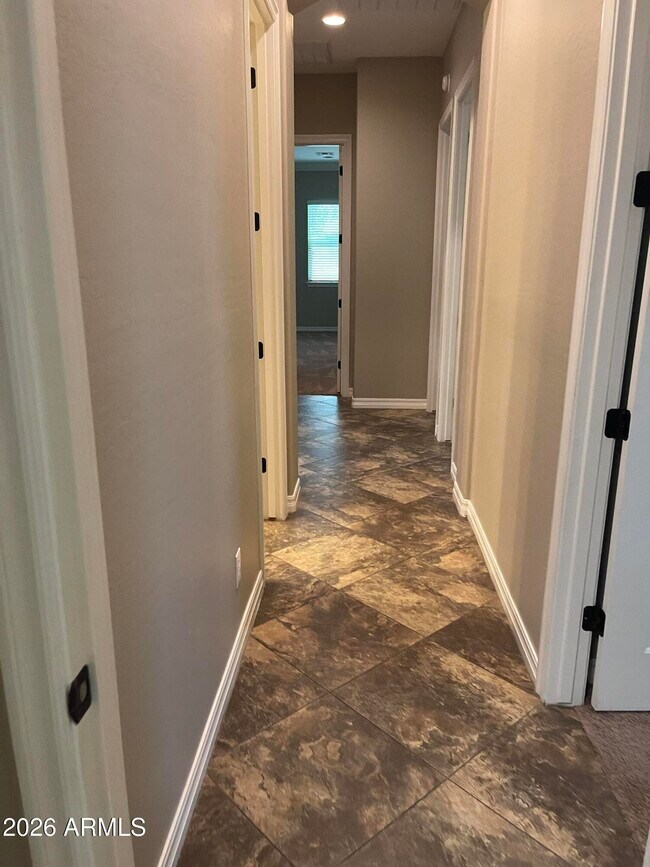 Building Photo - 2543 E Penedes Dr