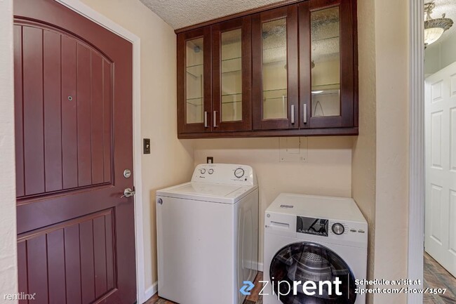 Building Photo - 1 br, 1 bath Condo - 1457 N Camino Alto, V...