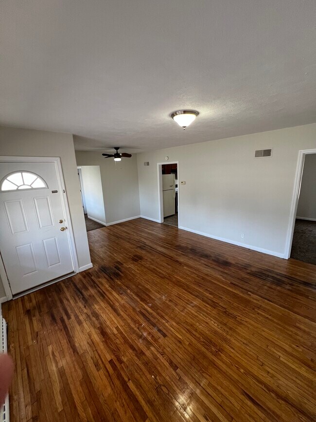 Building Photo - 152 N 37th St