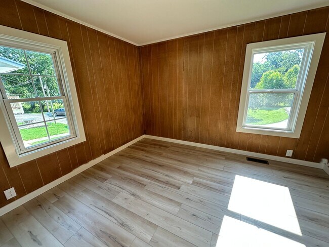 Building Photo - 1060 Stringtown Rd