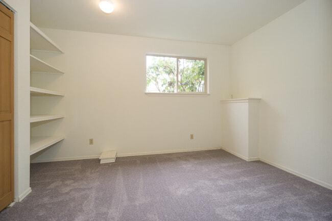 Building Photo - 15739 SE 175th Pl