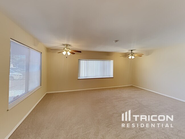 Building Photo - 3746 Terrace Dr