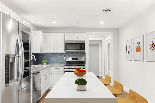 Building Photo - 10005 Newcombe Dr