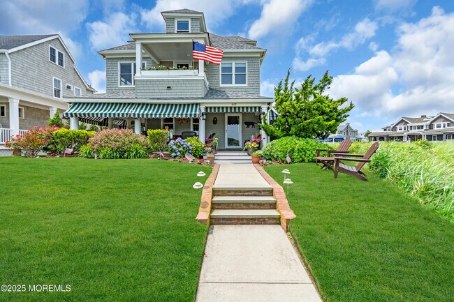 Building Photo - 1612 Ocean Ave N