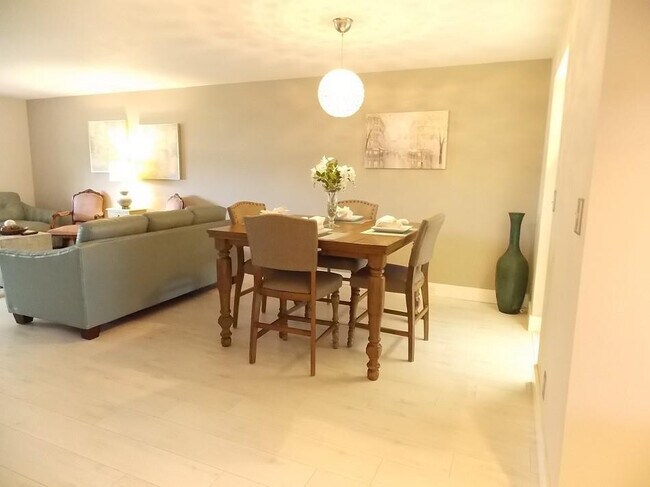 Building Photo - 1701 Andros Isle