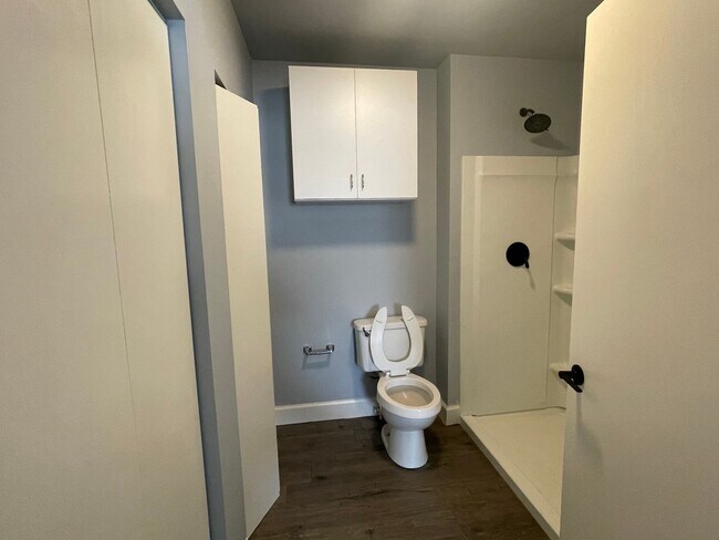 Building Photo - 1 Bedroom / 1 Bathroom in Downtown Springd...