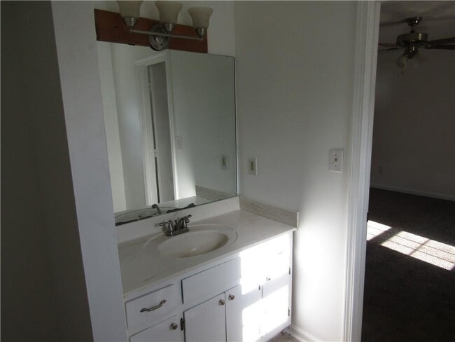 Building Photo - 1106 Westwood Pl SW