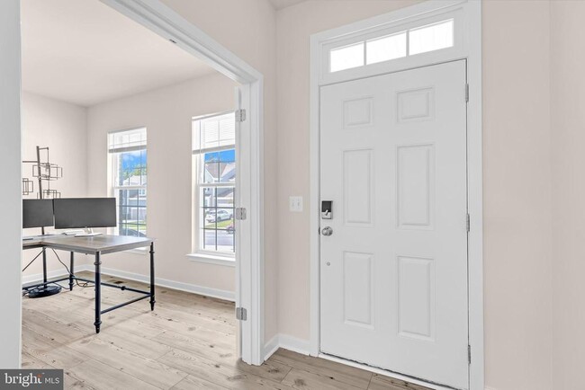 Building Photo - 2053 Whithorn Hl