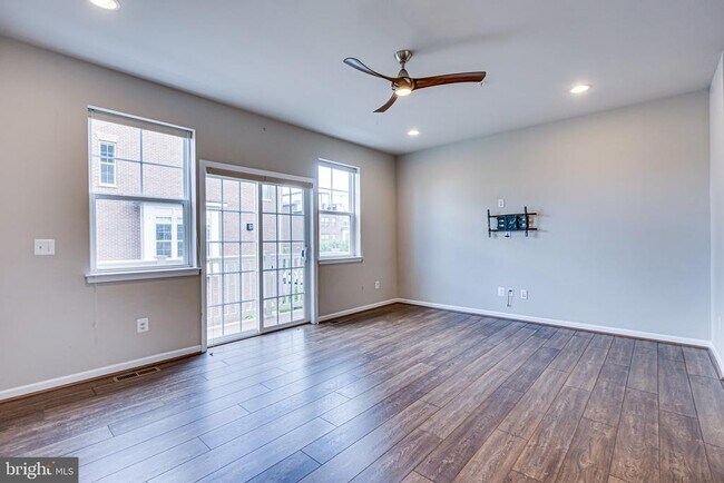 Building Photo - 14263 Travilah Rd