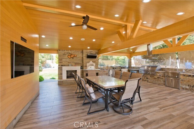 Building Photo - 27048 Triumph Ave