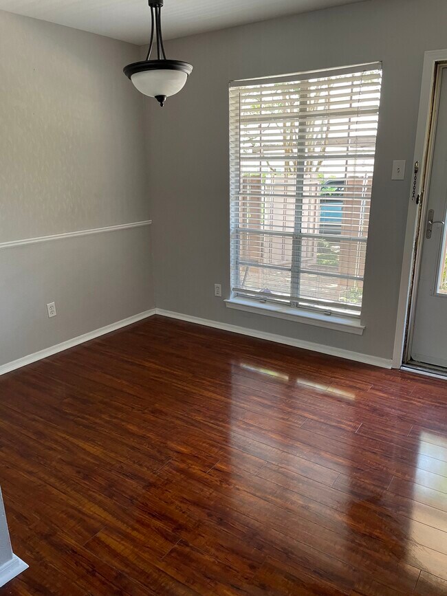 Dining Space - 10590 High Hollows Dr