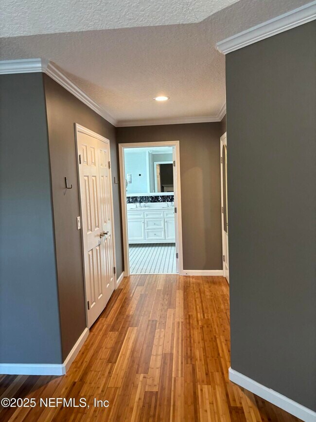 Building Photo - 651 Selva Lakes Cir