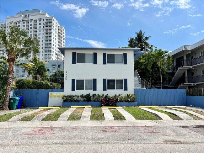 Building Photo - 1120 NE 81st St
