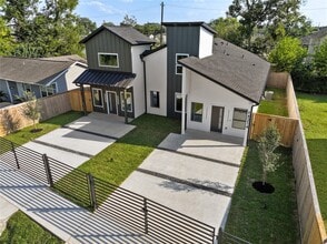 Building Photo - 4214 Clover St