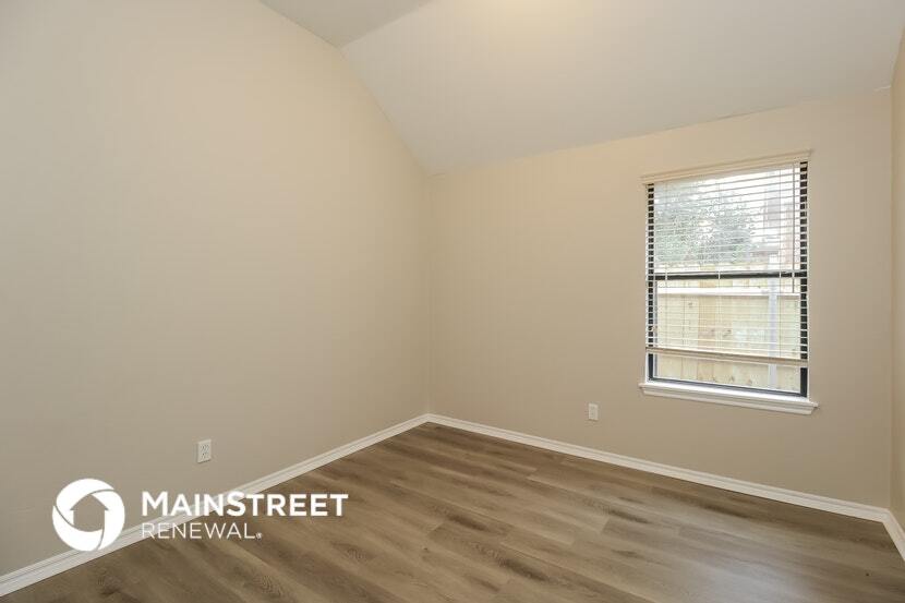 Building Photo - 1632 Hollowbrook