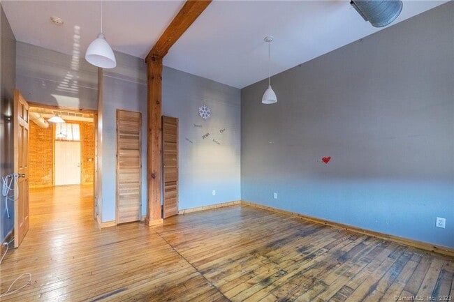 Building Photo - 325 Lafayette St