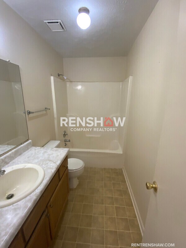 Building Photo - 1110 Cherokee Cir