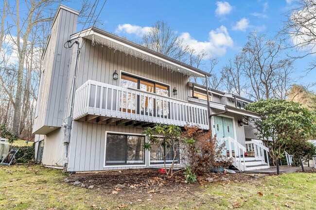 Building Photo - 520 Walnut Tree Hill Rd