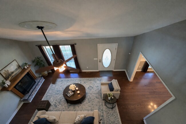 Building Photo - MOVE-IN SPECIAL!! $250 OFF First Month