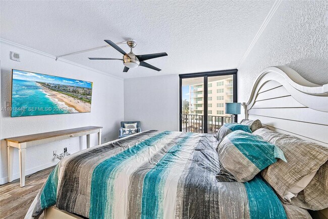 Building Photo - 5420 N Ocean Dr