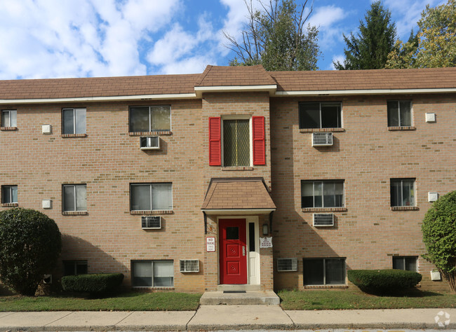 Building Photo - Oak Manor Apartments