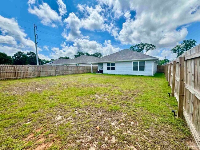 Building Photo - 914 Lovebird Ct