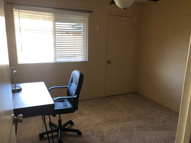 Building Photo - 480 Kenolio Rd