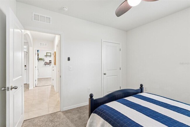 Building Photo - 15825 Mauvewood Ave