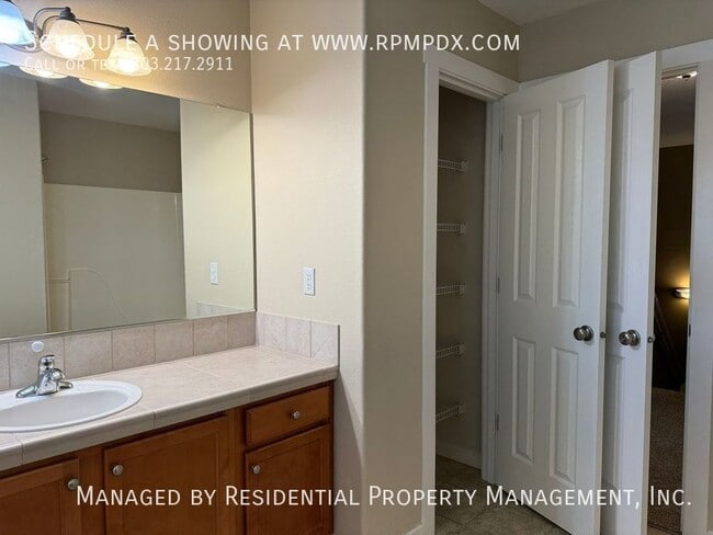 Building Photo - 12490 SW Winterview Dr