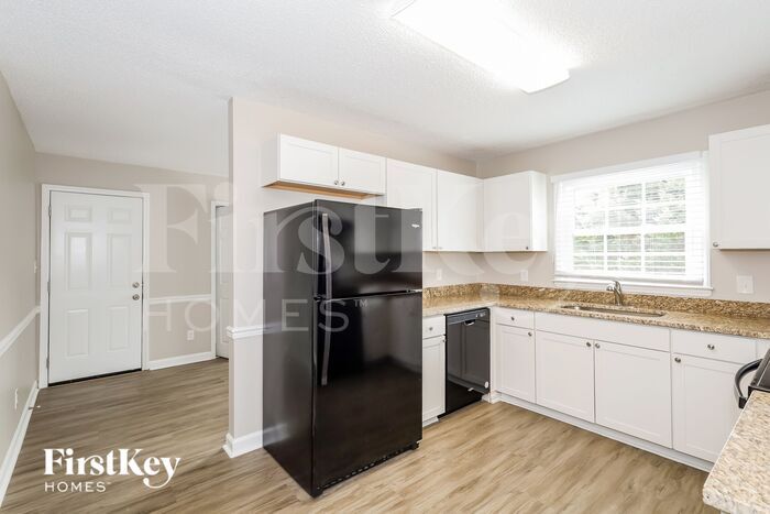Building Photo - 14308 Springwater Dr