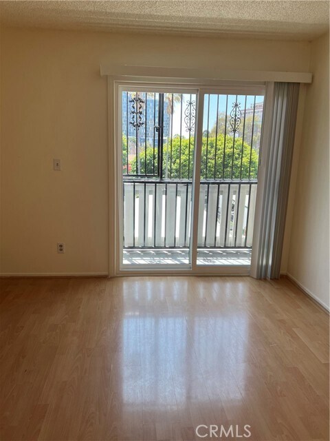 Building Photo - 525 La Fayette Park Pl